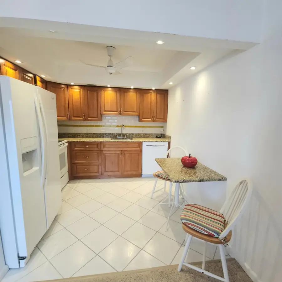 268 Wellington J, West Palm Beach, FL 33417 - Image #2