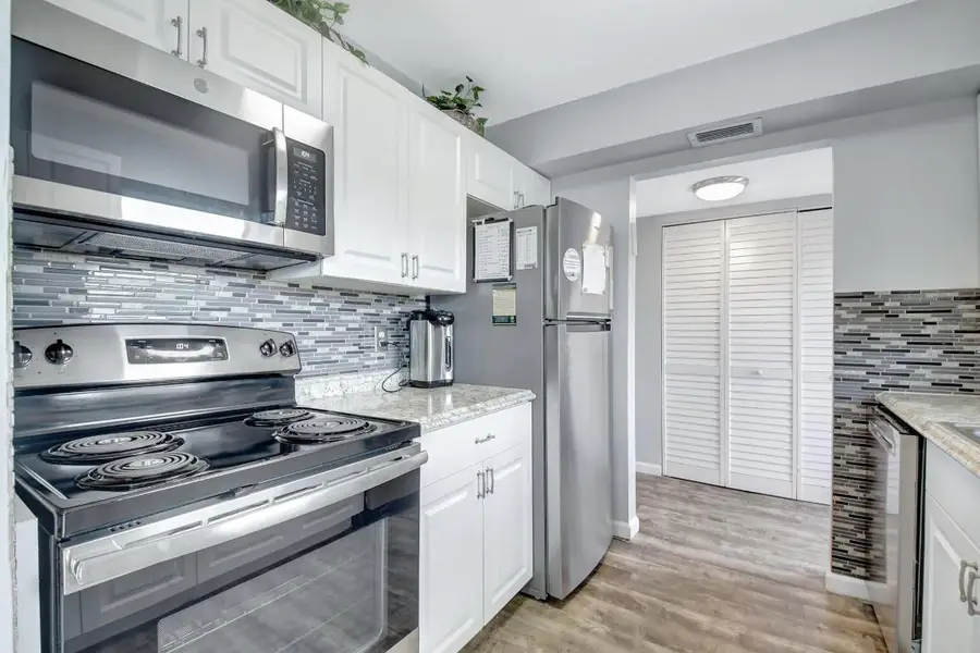 24 Golfs Edge F, West Palm Beach, FL 33417 - Image #3