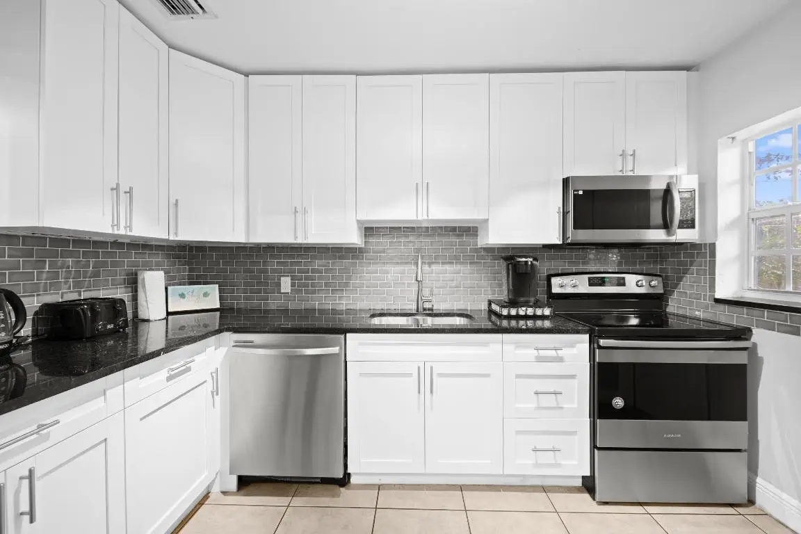 1213 NW 7th Avenue, Fort Lauderdale, FL 33311 - Image #1