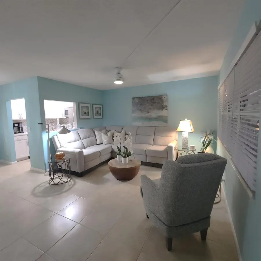 424 Dover B, West Palm Beach, FL 33417 - Image #3