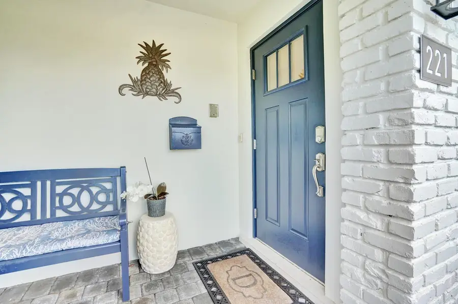 221 Orange Tree Drive, Atlantis, FL 33462 - Image #3