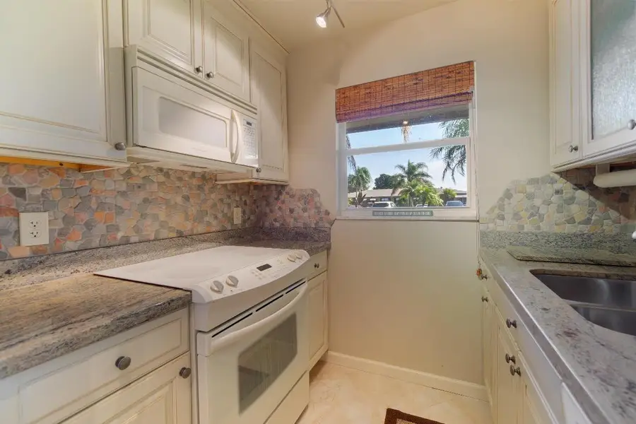 1042 North Drive #A, Delray Beach, FL 33445 - Image #2