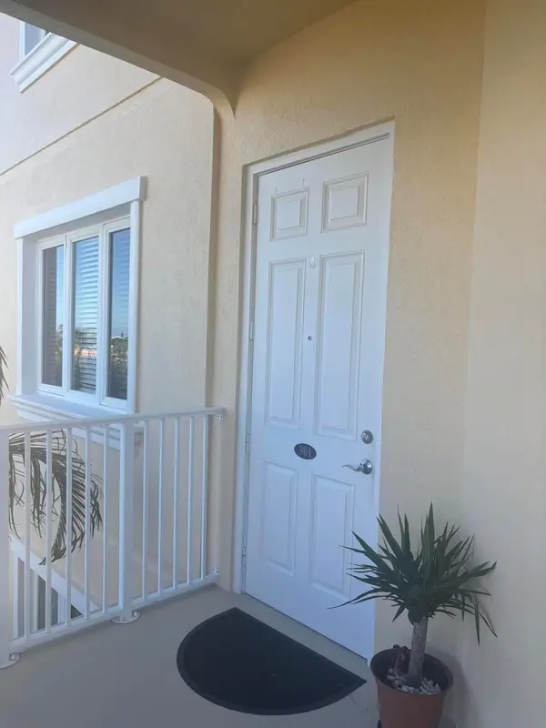 7 Harbour Isle Drive E #301, Fort Pierce, FL 34949