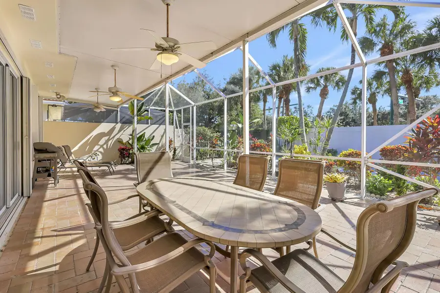 351 Kelsey Park Circle, Palm Beach Gardens, FL 33410 - Image #2