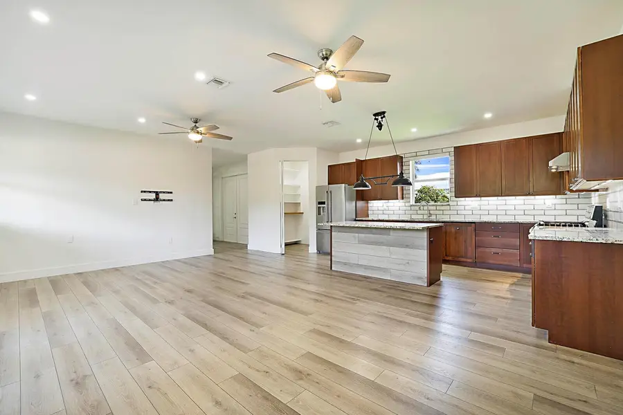 2510 Lake Drive N, Boynton Beach, FL 33435 - Image #2