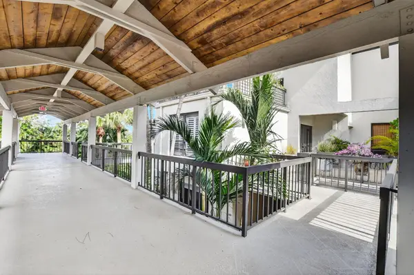 900 Greensward Lane #203-G, Delray Beach, FL 33445