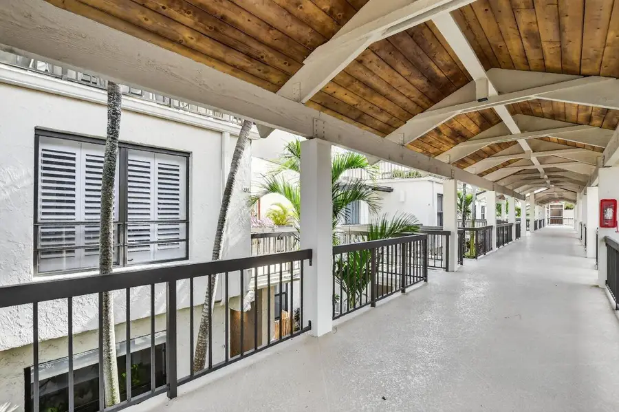 900 Greensward Lane #203-G, Delray Beach, FL 33445 - Image #2