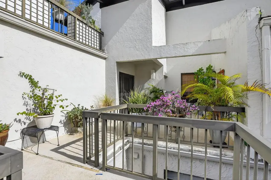 900 Greensward Lane #203-G, Delray Beach, FL 33445 - Image #3