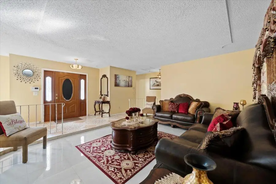 1827 Pinehurst Drive, West Palm Beach, FL 33407 - Image #2