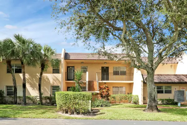 120 Lake Constance Drive, West Palm Beach, FL 33411