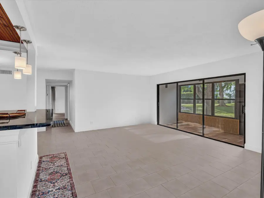 524 Osprey Drive #11b, Delray Beach, FL 33444 - Image #3