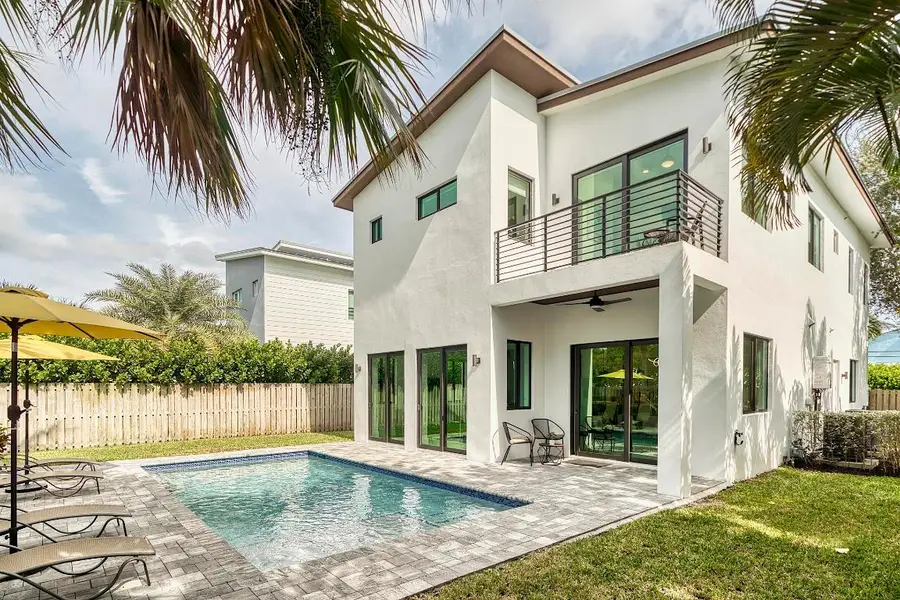 1517 N Lakeside Drive, Lake Worth Beach, FL 33460 - Image #2