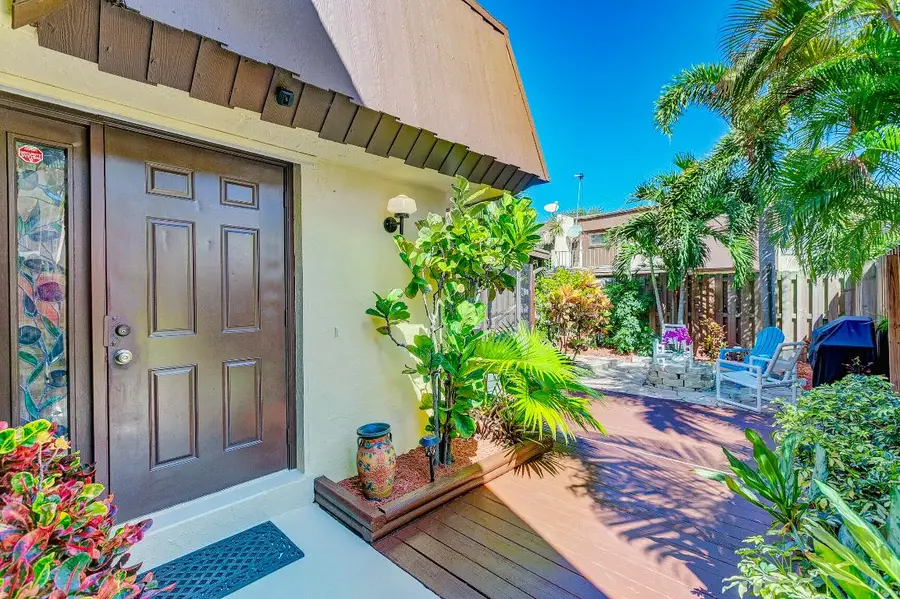 3530 E Gardens East Drive E #B, Palm Beach Gardens, FL 33410 - Image #2