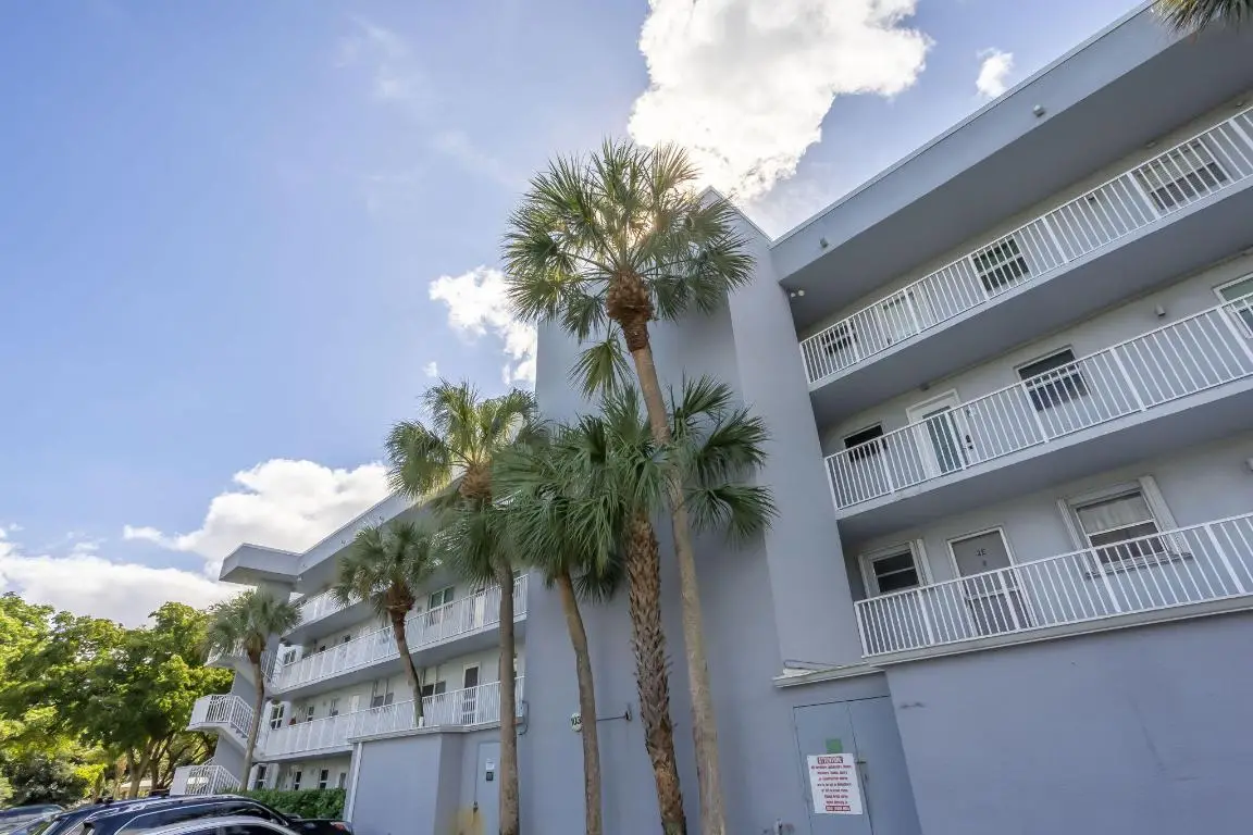 103 Royal Park Drive #1d, Oakland Park, FL 33309 - Image #1