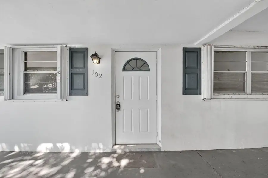 100 Leisure Lake Circle #102, Boynton Beach, FL 33426 - Image #2