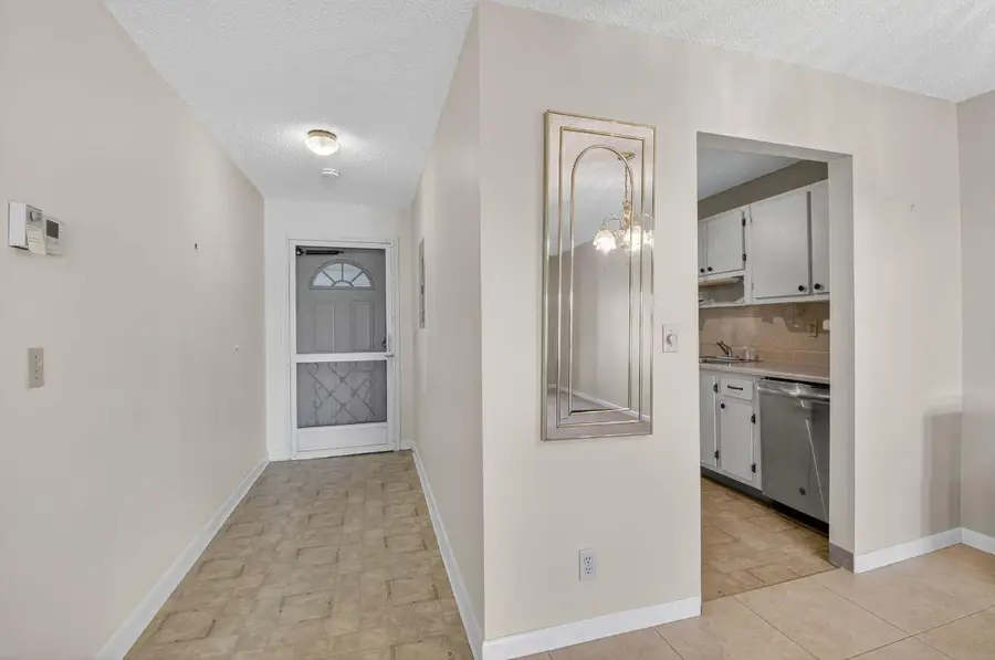 100 Leisure Lake Circle #102, Boynton Beach, FL 33426 - Image #3