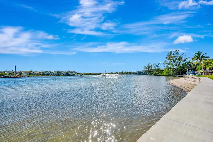 1542 Jupiter Cove Drive #104, Jupiter, FL 33469 - Image #2