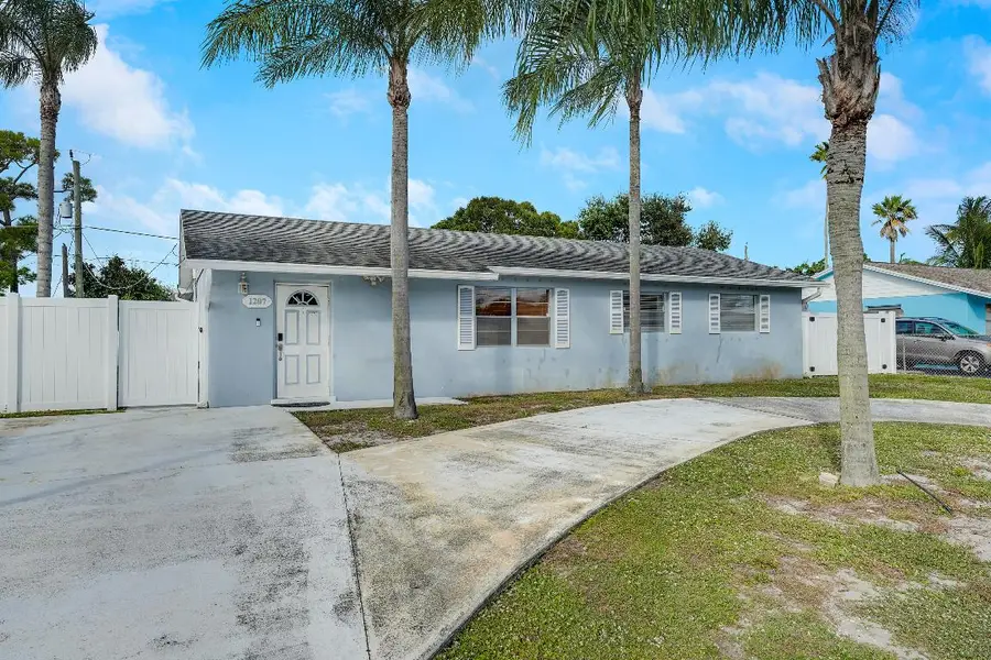 1207 Choctaw Street, Jupiter, FL 33458 - Image #3