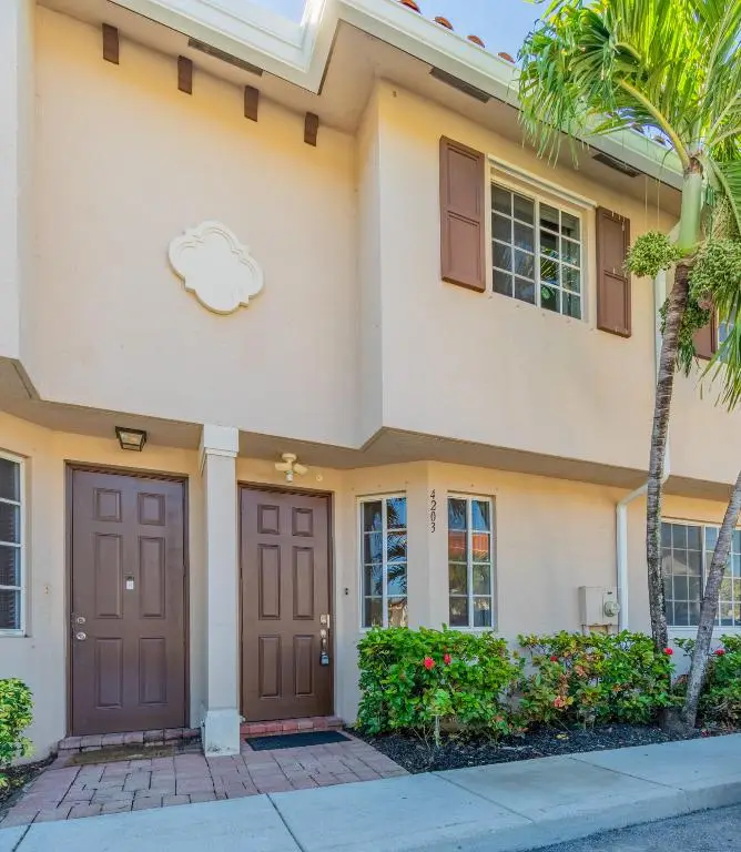 4203 Napoli Lake Drive, Riviera Beach, FL 33410 - Image #2