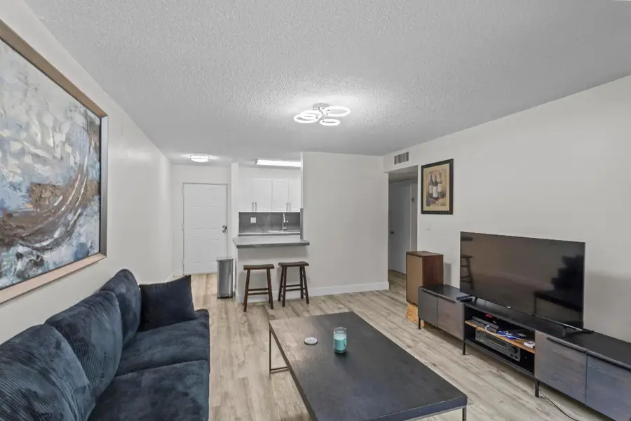 2000 N Congress Avenue #106, West Palm Beach, FL 33401 - Image #2