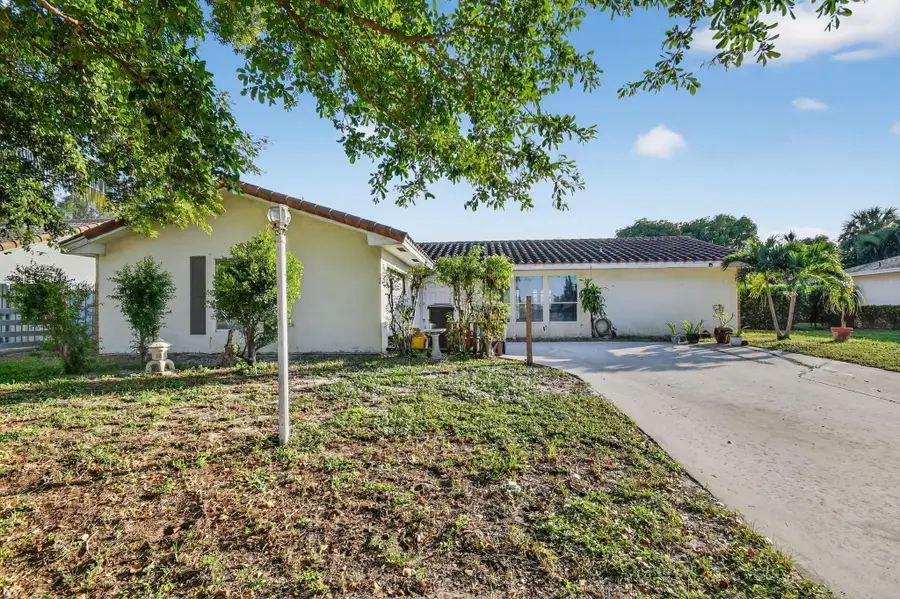 1813 17th Avenue N, Lake Worth Beach, FL 33460 - Image #2