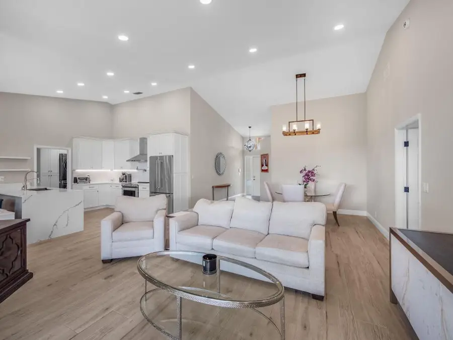 1095 Roble Way, Palm Beach Gardens, FL 33410 - Image #3