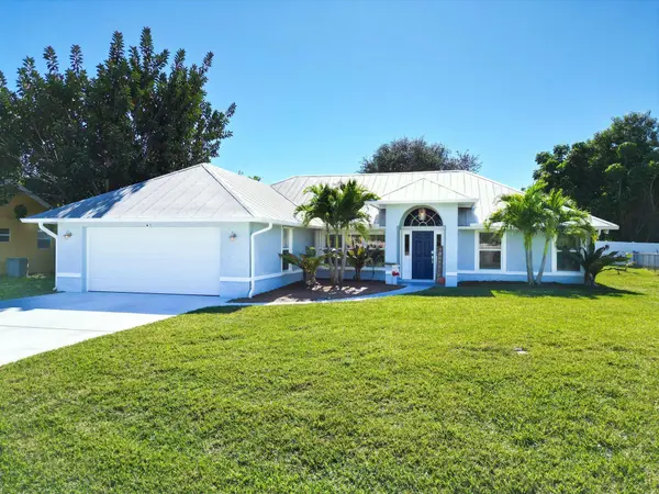 1518 SE Portillo Road, Port St Lucie, FL 34952