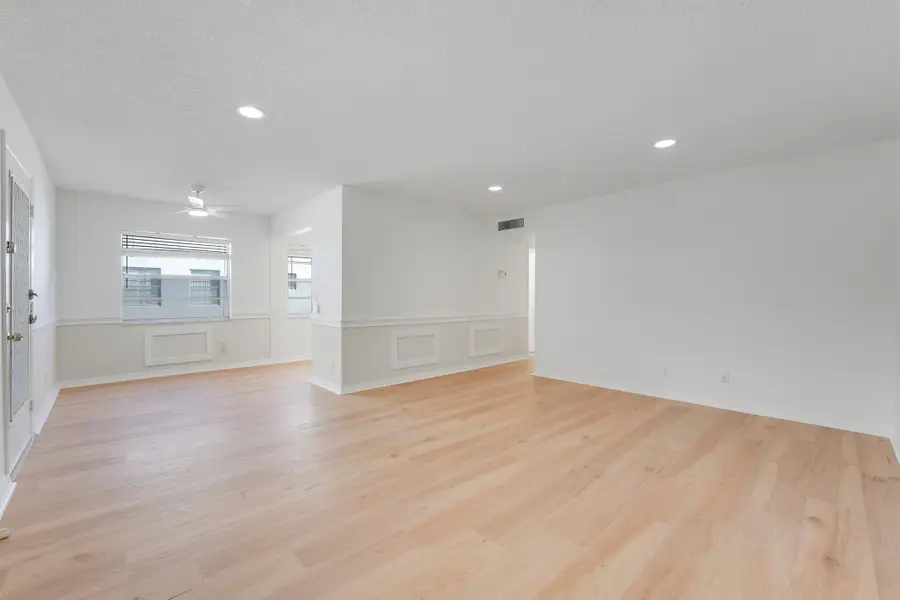 332 Flanders G, Delray Beach, FL 33484 - Image #2