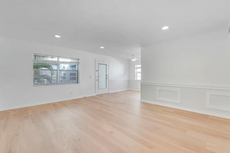 332 Flanders G, Delray Beach, FL 33484 - Image #3