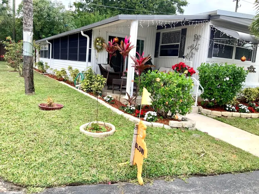 507 Alamanda Lane, Deerfield Beach, FL 33442 - Image #2