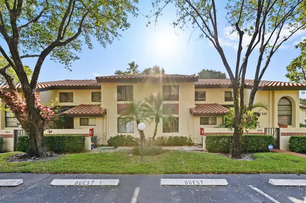 10247 N Circle Lake Drive #201, Boynton Beach, FL 33437