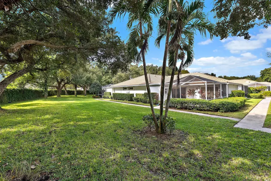 8803 Chapman Oak Court, Palm Beach Gardens, FL 33410 - Image #2