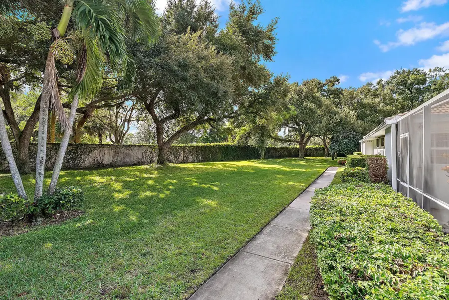 8803 Chapman Oak Court, Palm Beach Gardens, FL 33410 - Image #3