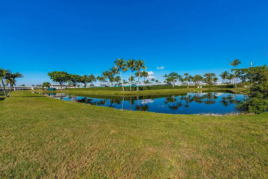 7 Saxony A, Delray Beach, FL 33446 - Image #2