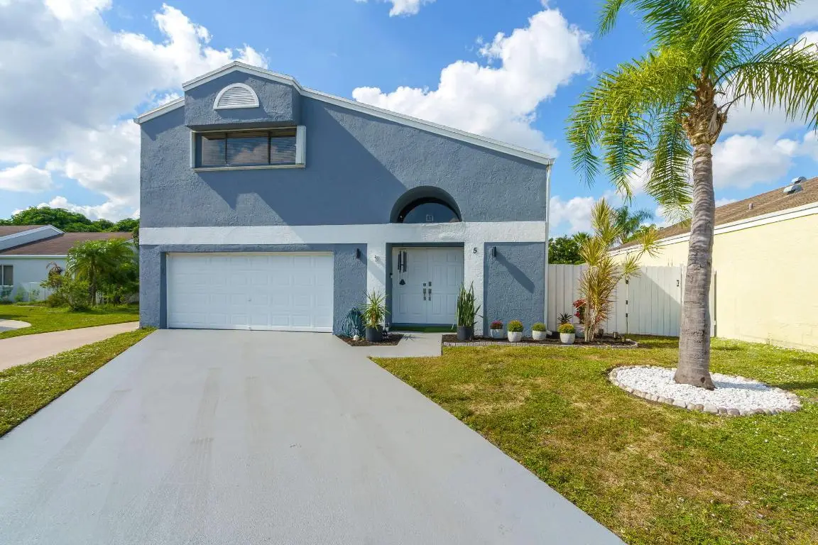 5 Compton Way, Boynton Beach, FL 33426 - Image #1
