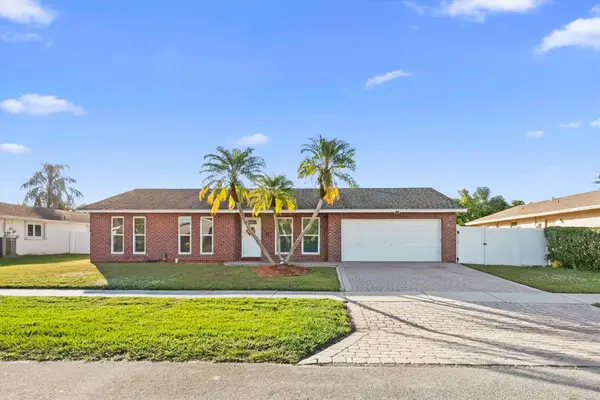 177 Dove Circle, Royal Palm Beach, FL 33411