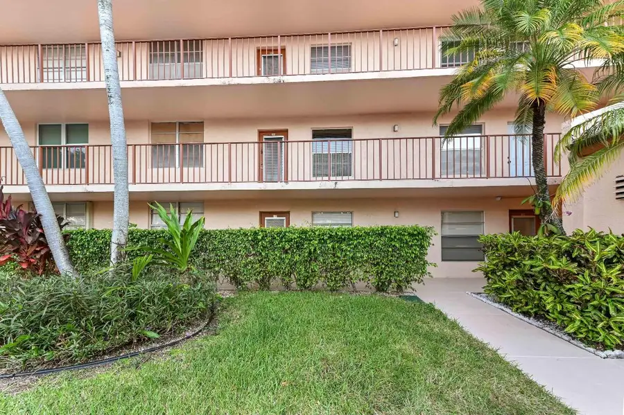 14671 Bonaire Boulevard #104, Delray Beach, FL 33446 - Image #2