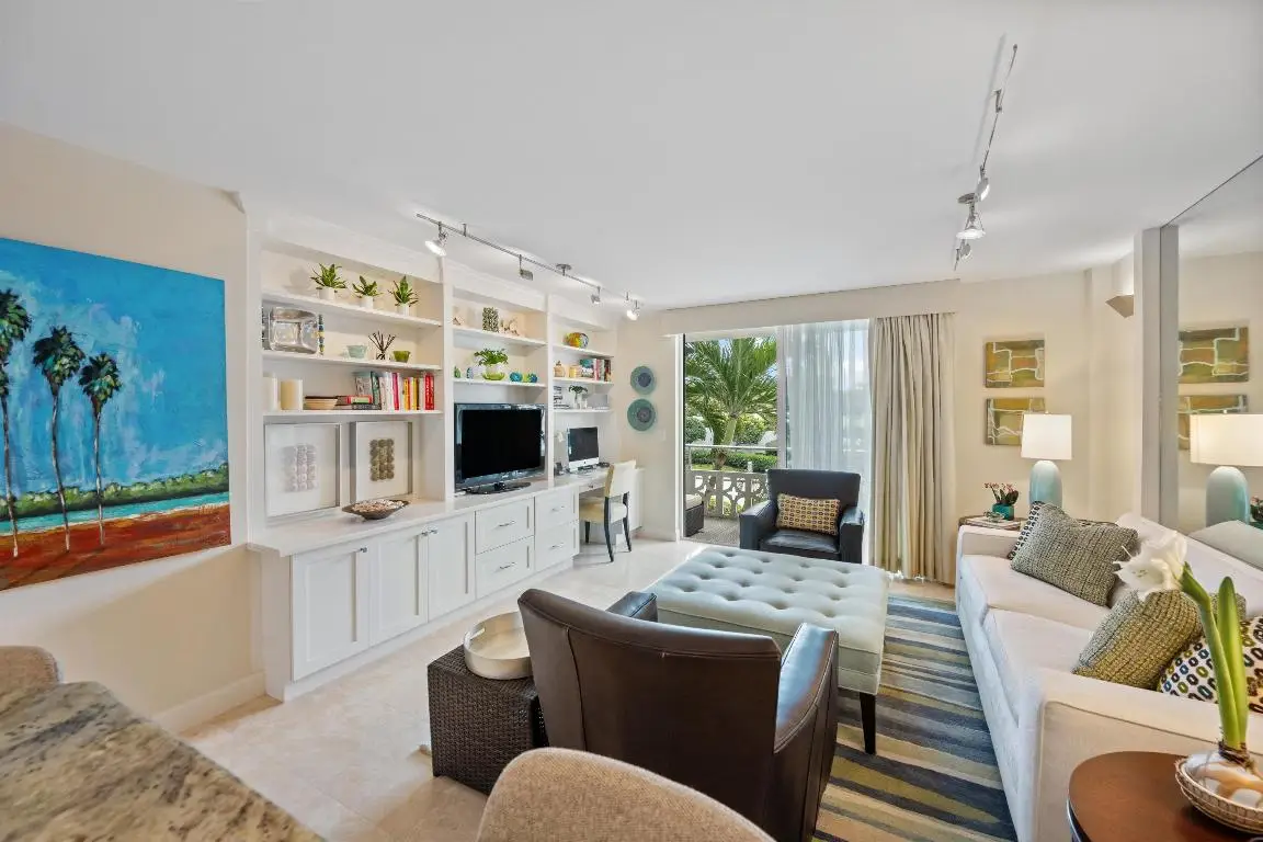 139 Sunrise Avenue #205, Palm Beach, FL 33480 - Image #1