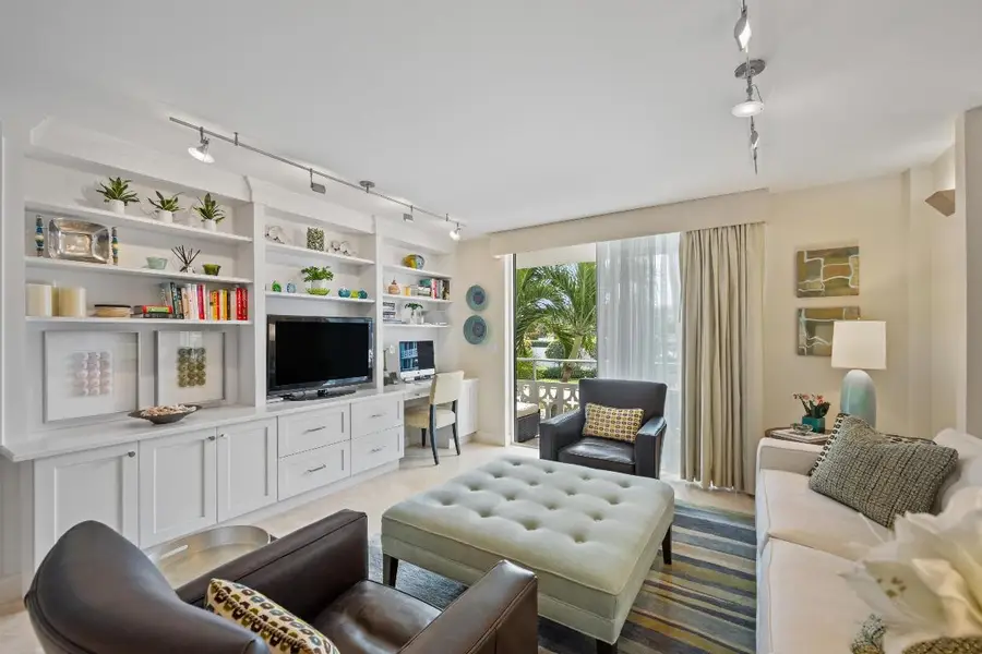 139 Sunrise Avenue #205, Palm Beach, FL 33480 - Image #2