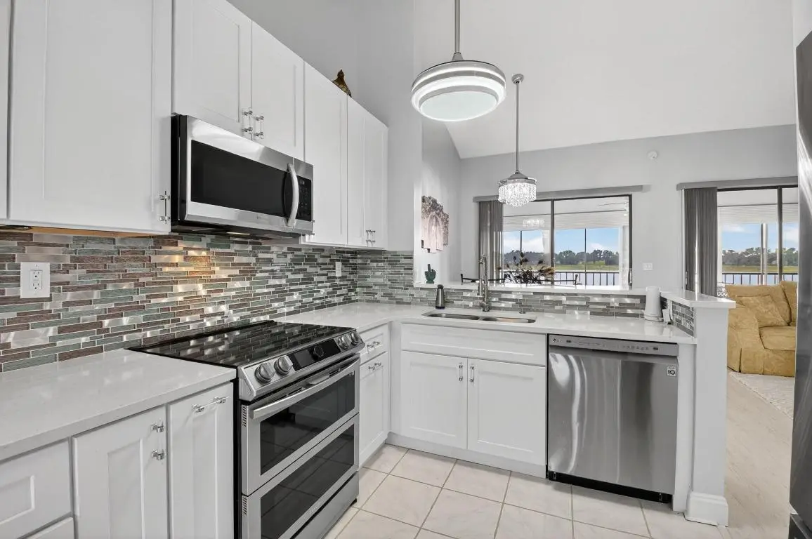 10920 Lakemore Lane #201, Boca Raton, FL 33498 - Image #1