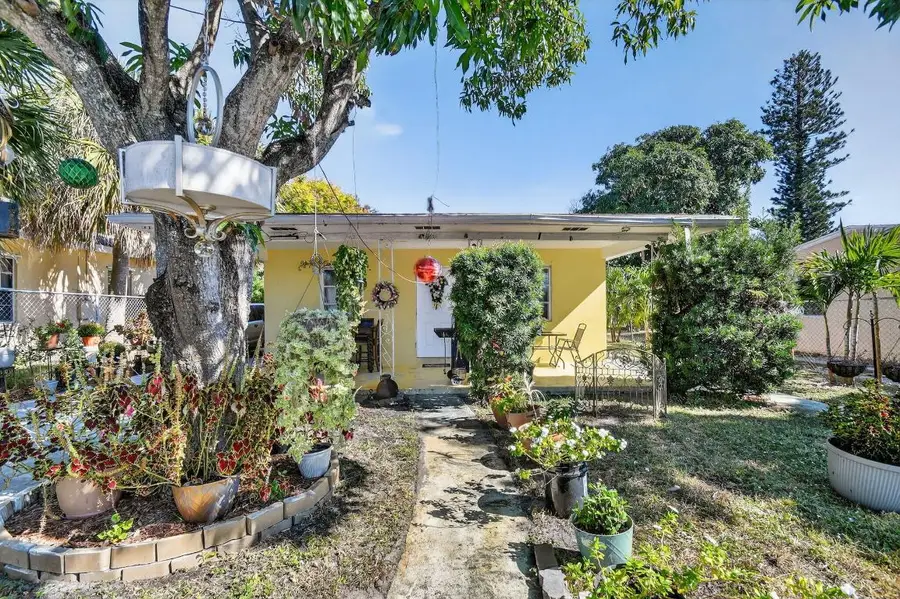 1020 S K Street, Lake Worth Beach, FL 33460 - Image #2