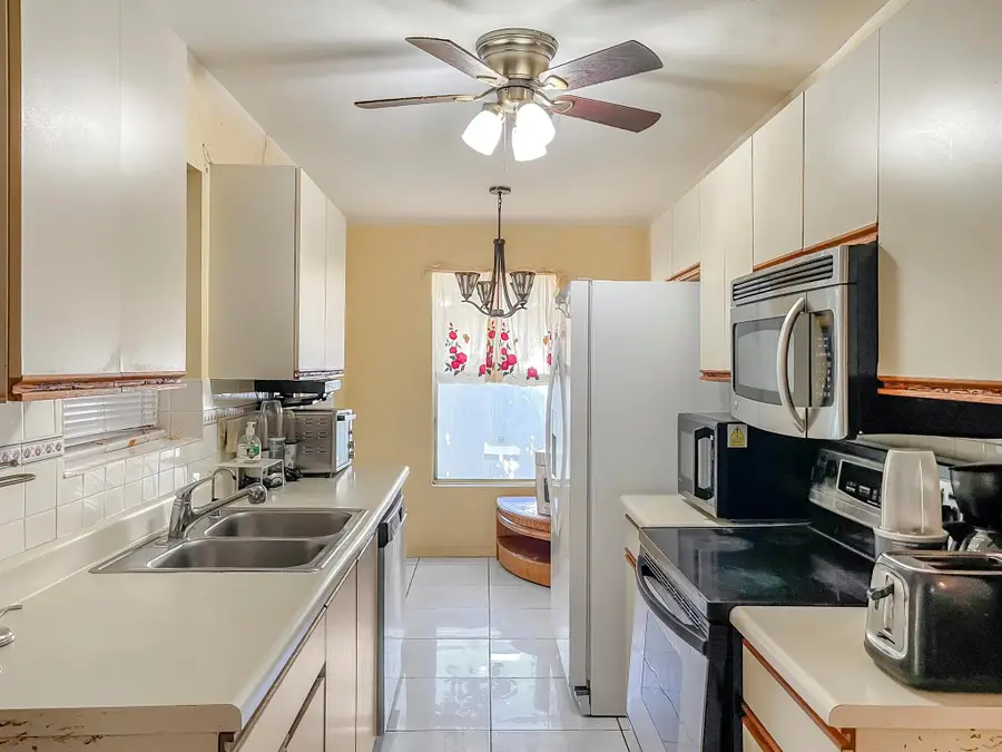 6058 Bania Wood Circle, Lake Worth, FL 33462 - Image #3