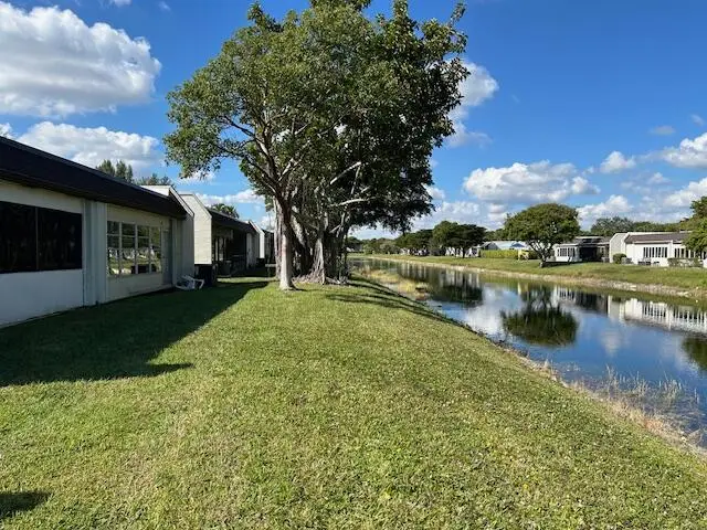 109 Lake Susan Drive, West Palm Beach, FL 33411 - Image #2