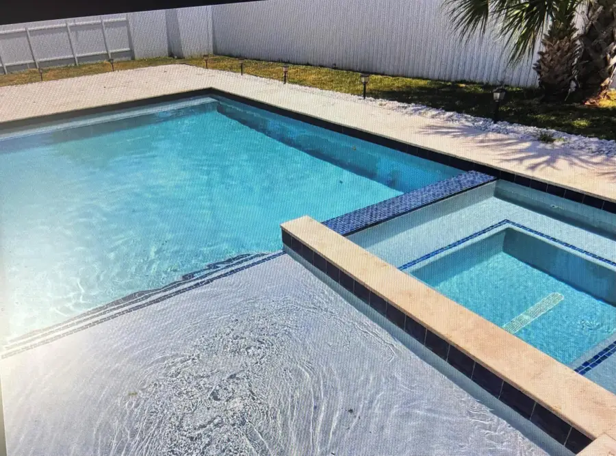 124 Davis Road, Palm Springs, FL 33461 - Image #2