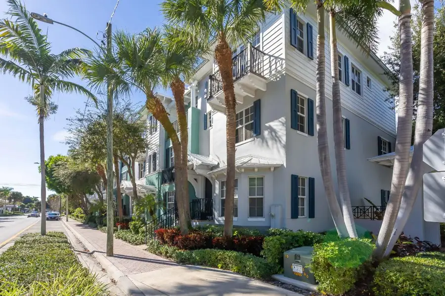 349 E Mallory Circle, Delray Beach, FL 33483 - Image #2