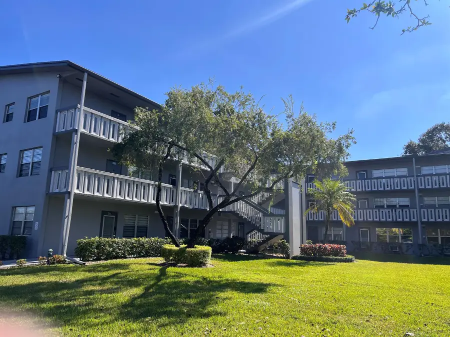 287 Suffolk G, Boca Raton, FL 33434 - Image #2