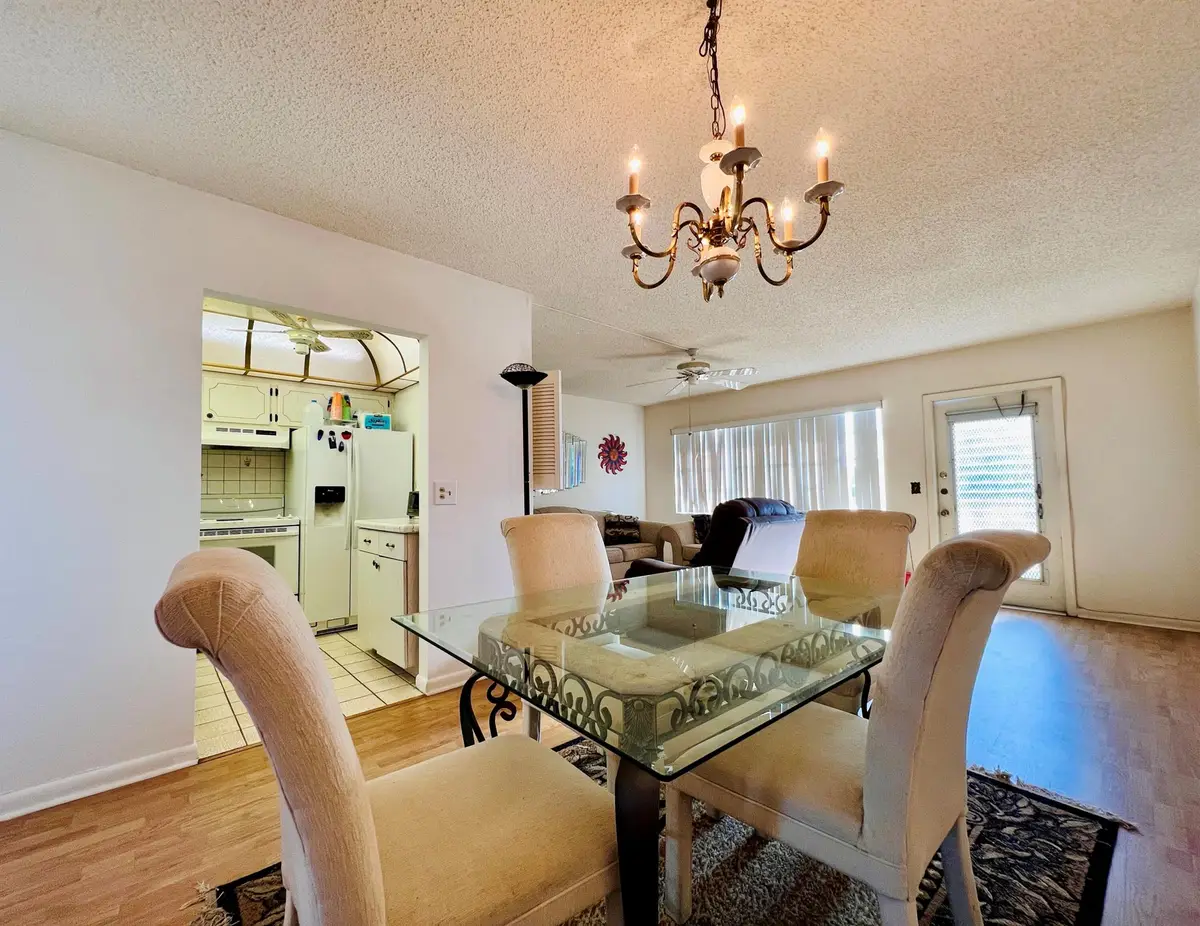 323 Southampton B, West Palm Beach, FL 33417 - Image #1