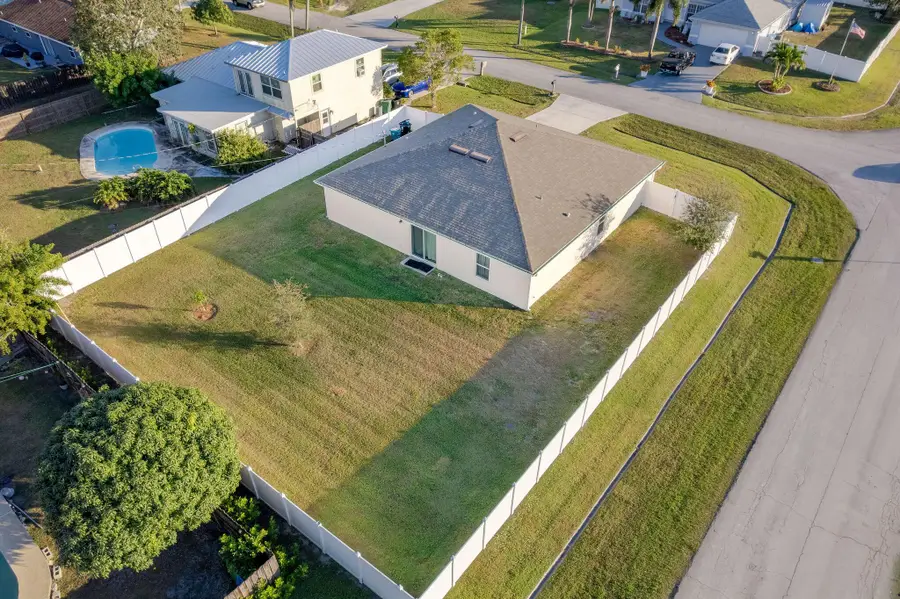 597 NW Kilpatrick Avenue, Port Saint Lucie, FL 34983 - Image #2