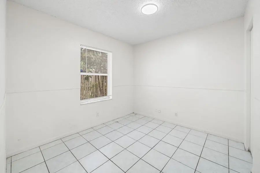 5072 Pine Abbey Drive S, West Palm Beach, FL 33415 - Image #3