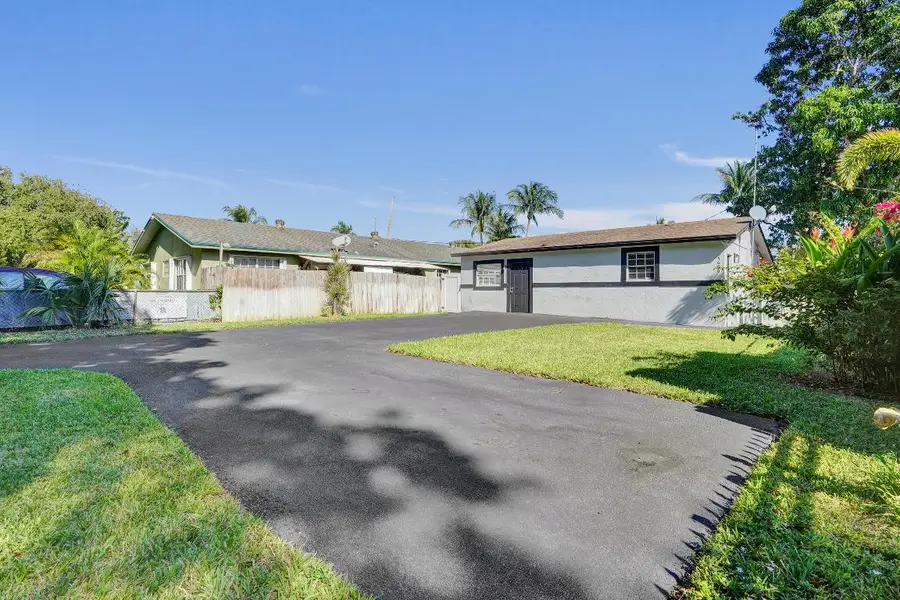 5604 Garden Avenue, West Palm Beach, FL 33405 - Image #3